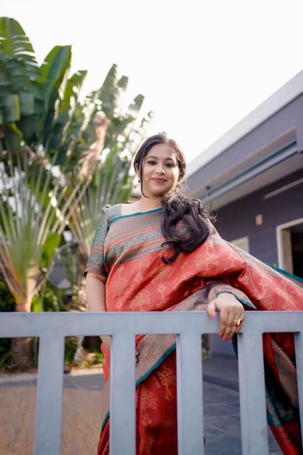 RED_KANJIVARAM_SILK_SAREE